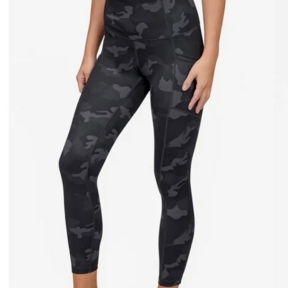 90 Degree By Reflex Pants - 90 DEGREE BY REFLEX SLATE CAMO LEGGINGS - NWT!